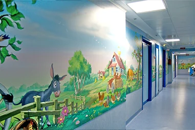 L’Associazione finanzia la realizzazione di pannelli decorativi per il reparto di Oncoematologia del Bambino Gesù